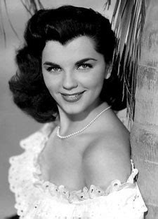 what did lisa gaye die from